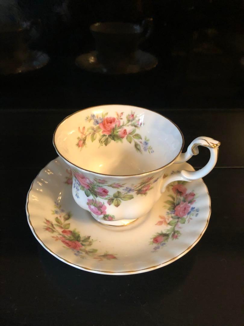 Royal Albert Moss Rose ティーカップ・ソーサー