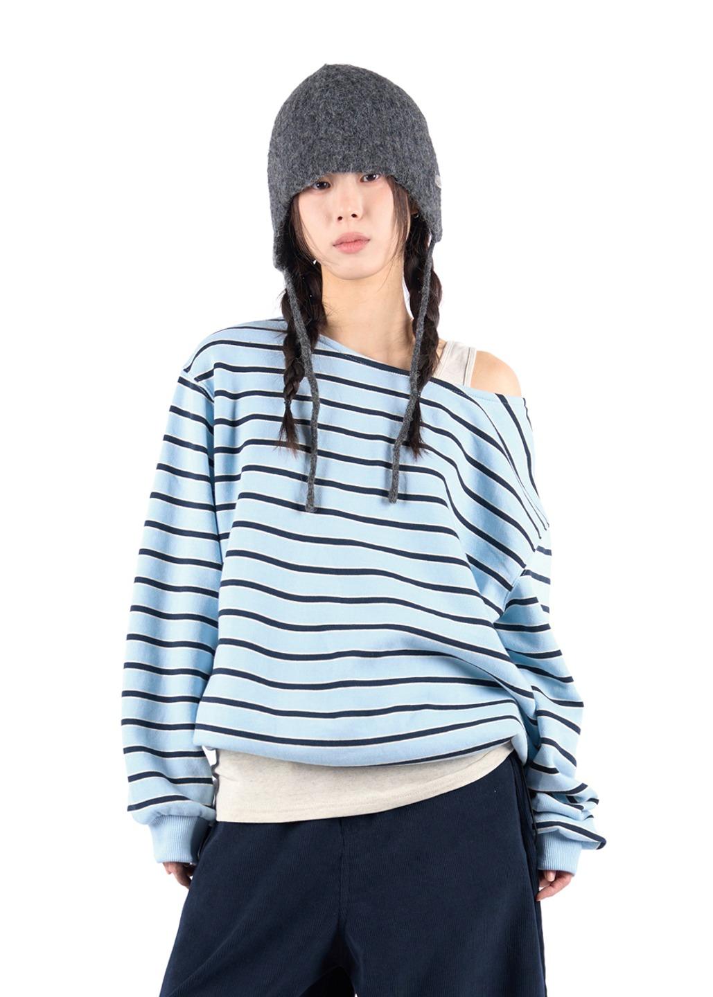 HALF SHOULDER SWEAT SHIRT