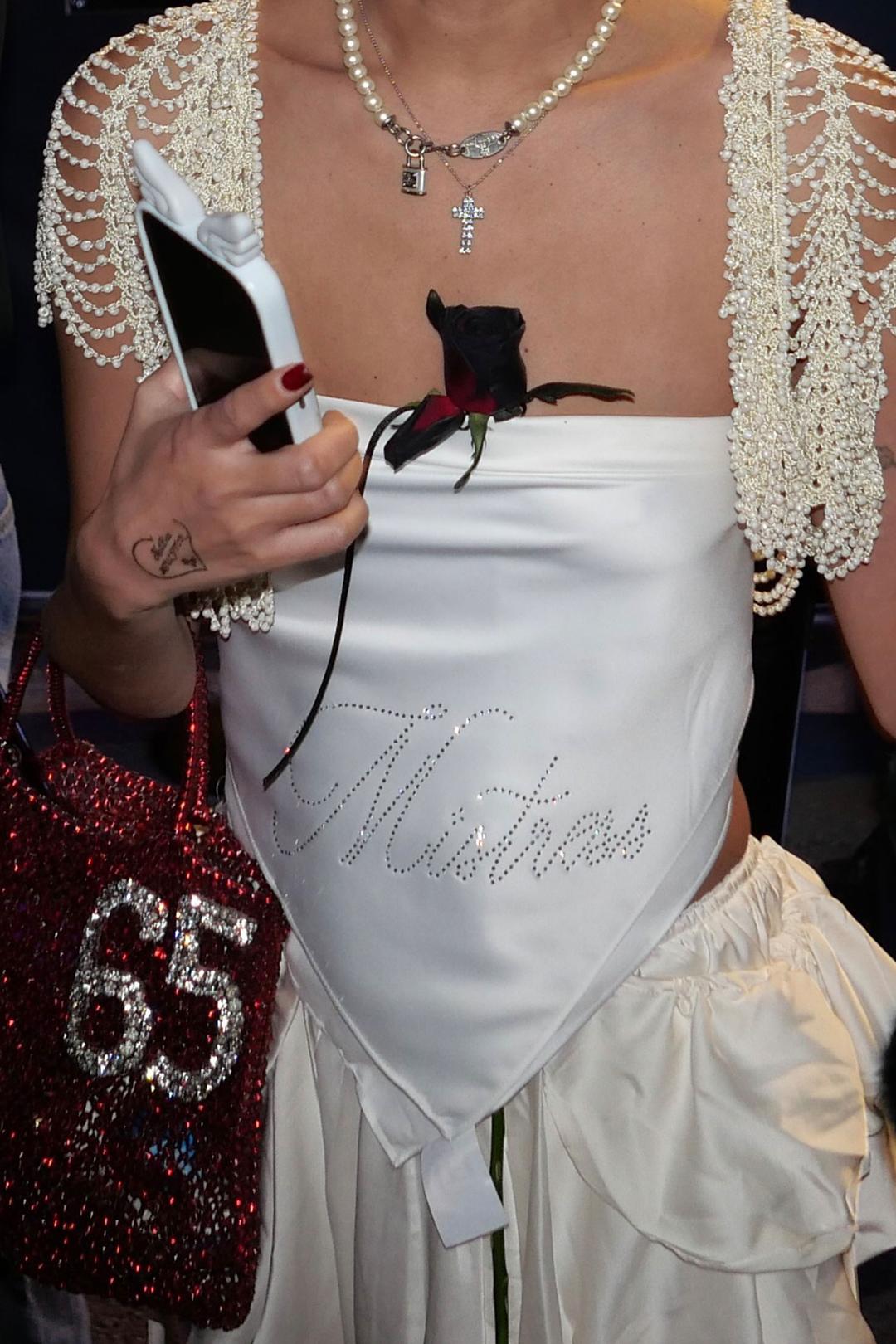 Mistress Handkerchief White