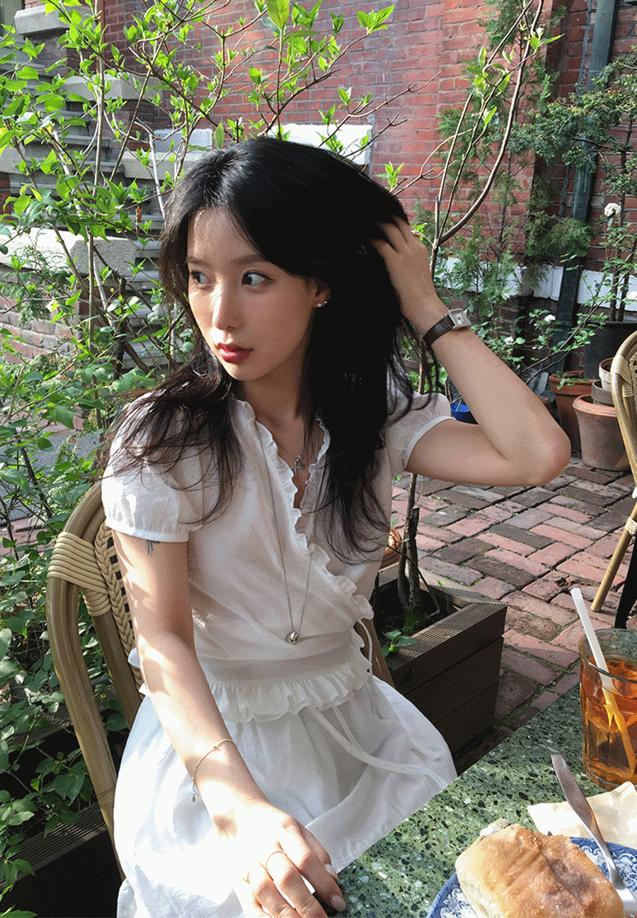 지수 프릴 랩 반팔 여름 블라우스 2color