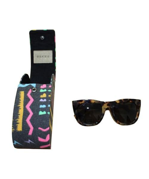 MUSIC SUNGLASS CASE