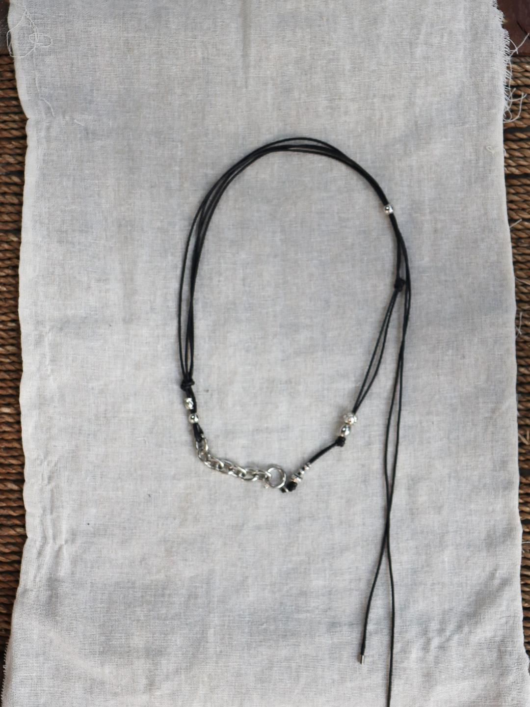 DWIW STRAP NECKLACE (BLACK)