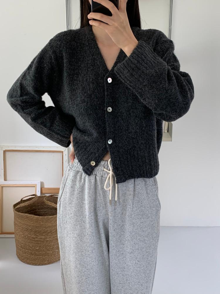 CAROL 캐롤 트렁크 가디건 긴팔 브이넥 울 니트 가디건