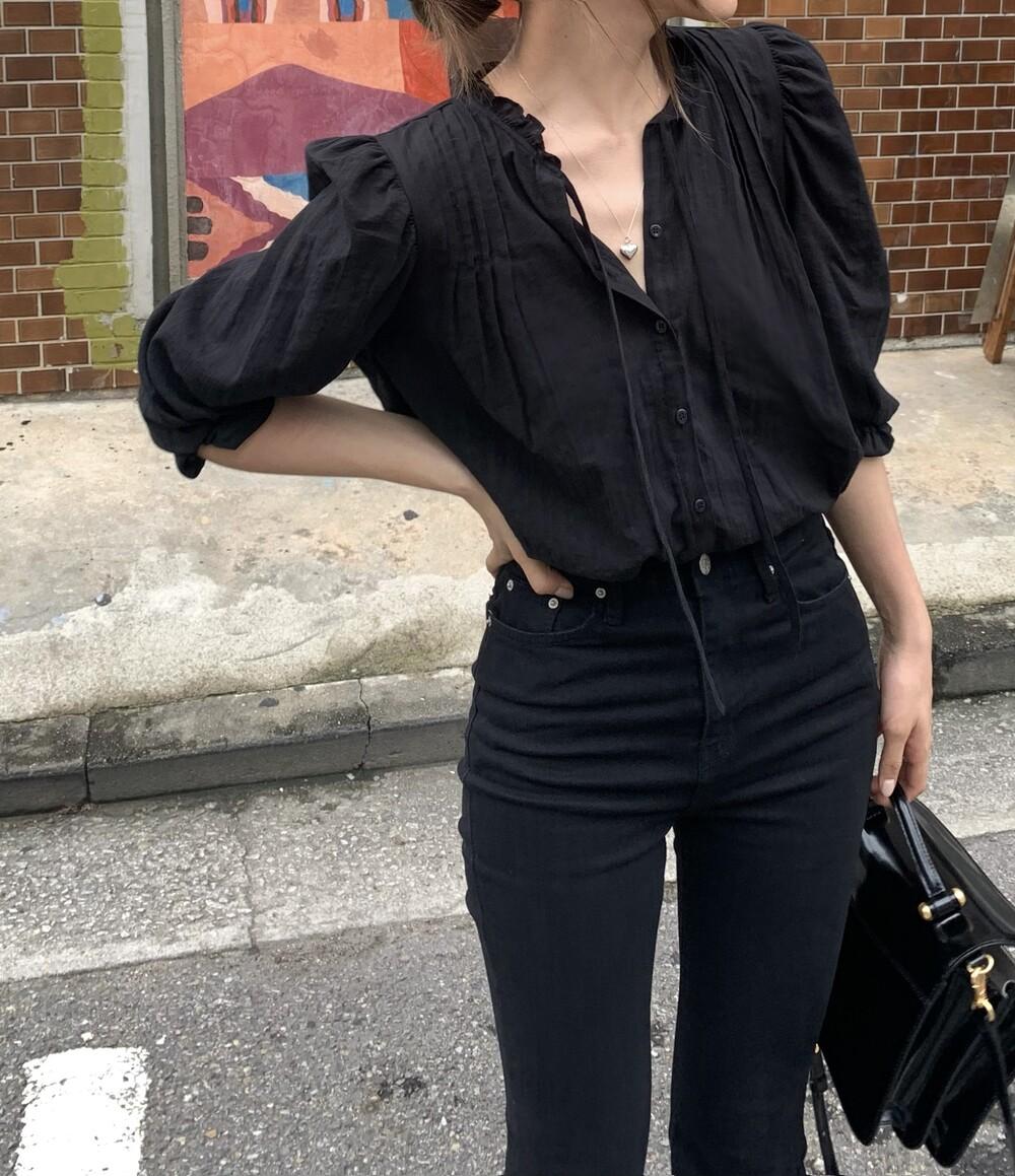 온즈 Bell blouse