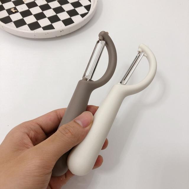 모던 화이트 그레이 심플 감자칼 야채 과일 필러