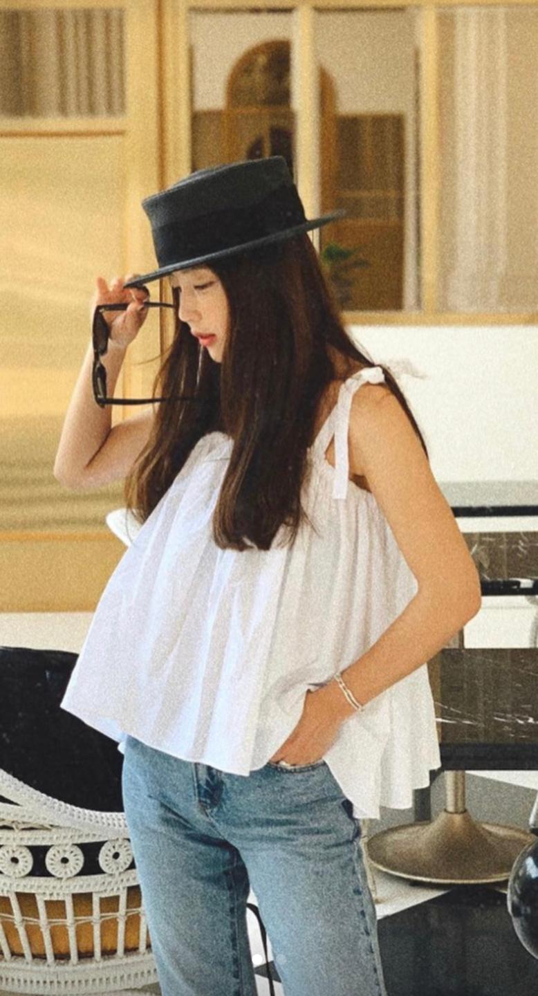 민소매 블라우스 / 여름 블라우스 / 11am / 기은세 착용