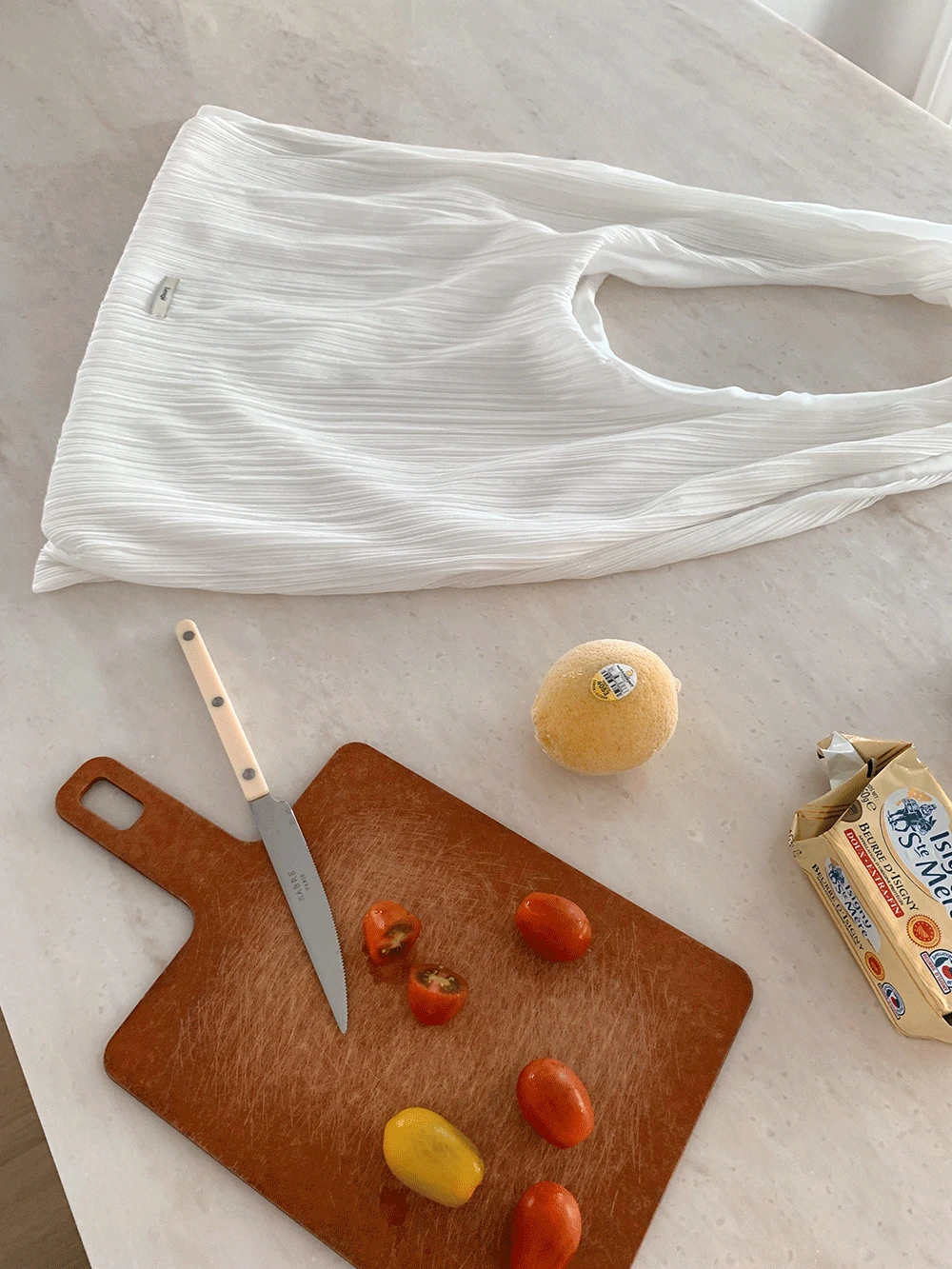 Charels Bag (White Shell)