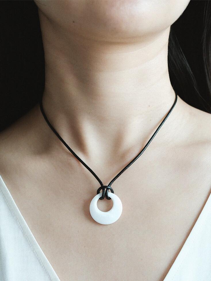 White Pendant_necklace (S)