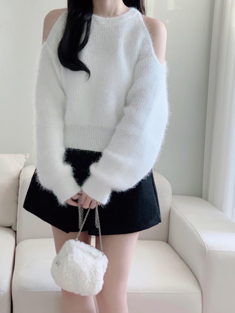 [반응폭주🤍] Ariana white shoulder knit 숄더 트임 화이트 니트