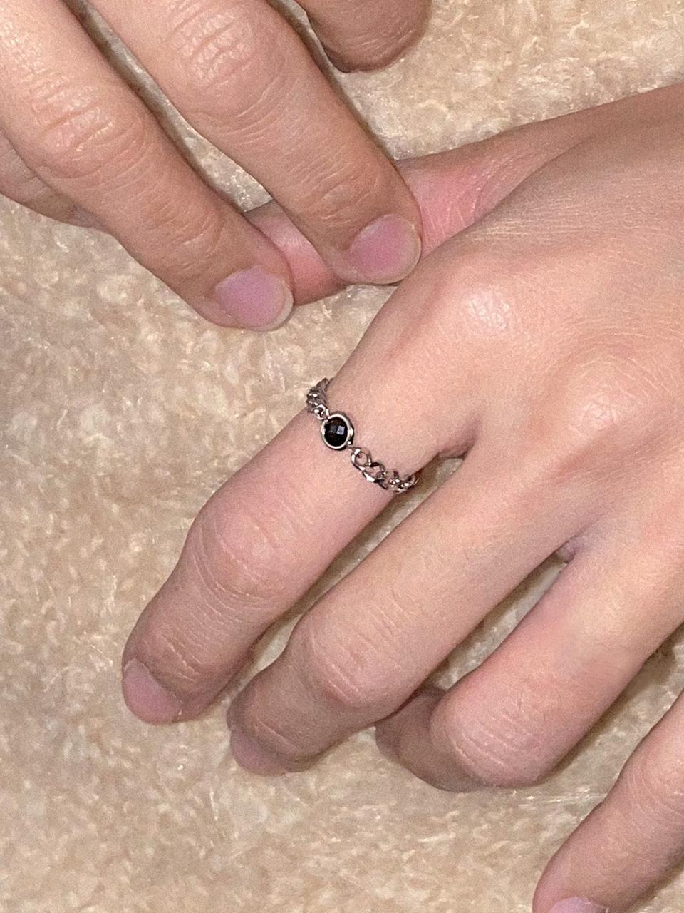 Black crystal pendant surgical chain ring