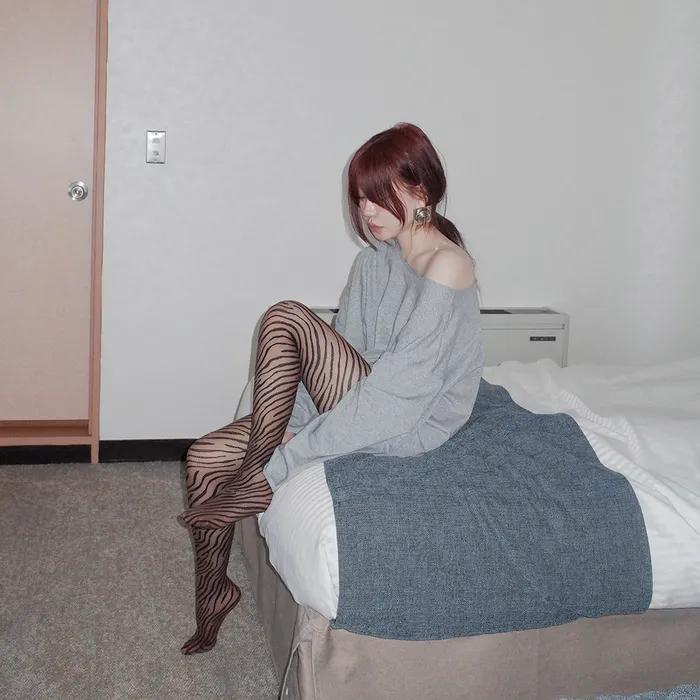 5차 loose cutting tee in gray