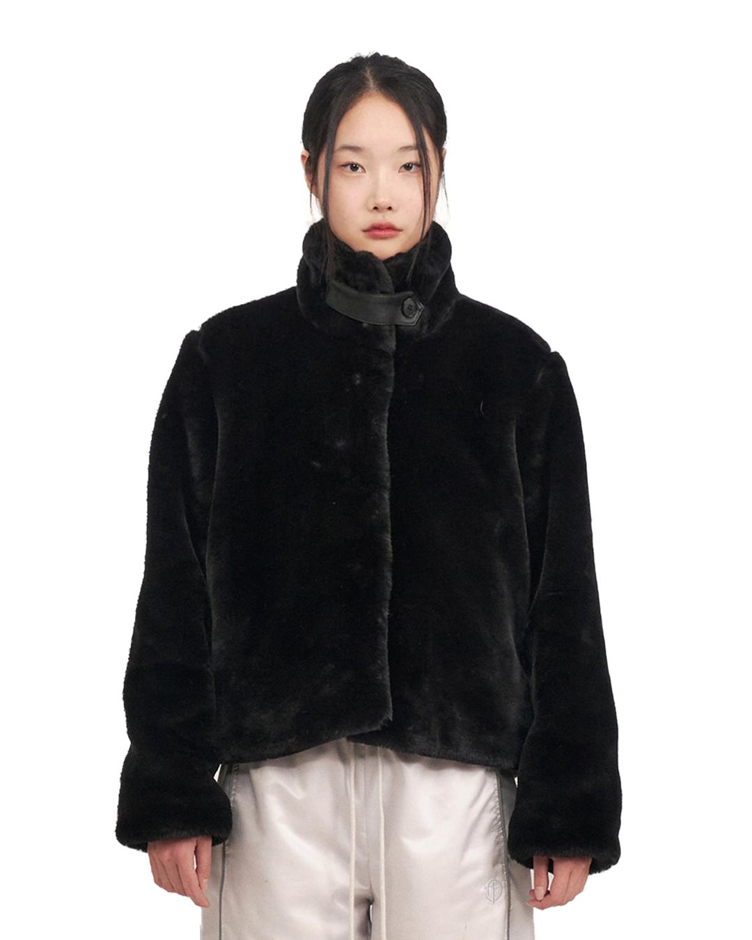HIGH-NECK STRAP FUR JACKET [BLACK]