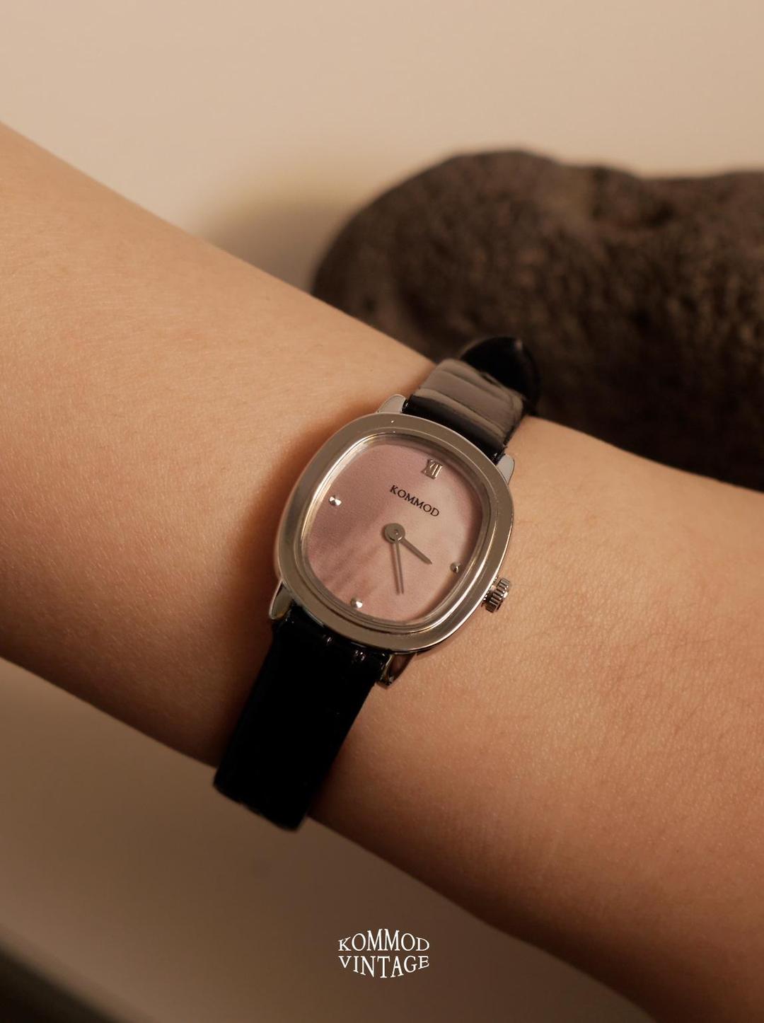 Ore05. peach moonstone