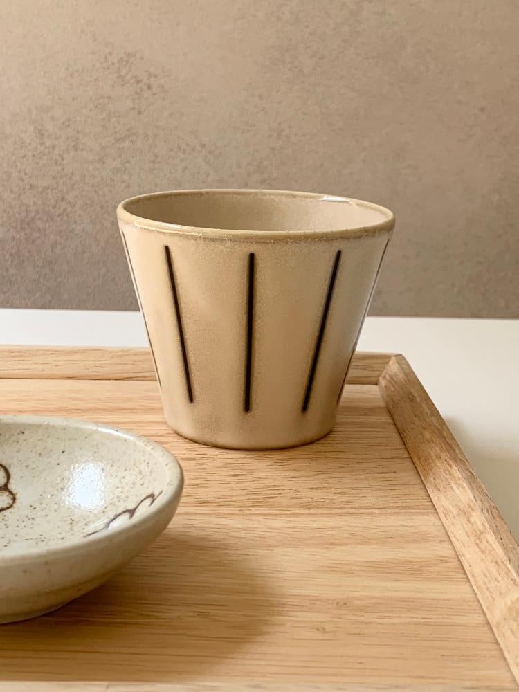 Beige vertical line cup / 베이지 줄무늬 컵