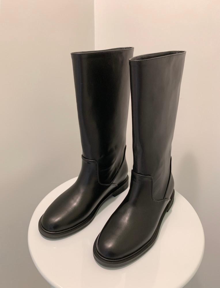 [230,240,250 당일출고/300족 돌파/무배] 클래식 하프 부츠(1color)