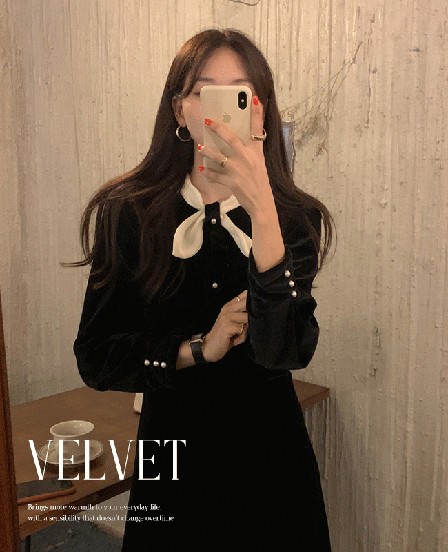 [연말룩 추천/모델소장]  스카프 퍼프소매 벨벳 롱 원피스