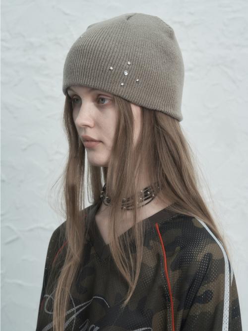 STUDDED BEANIE MOCHA
