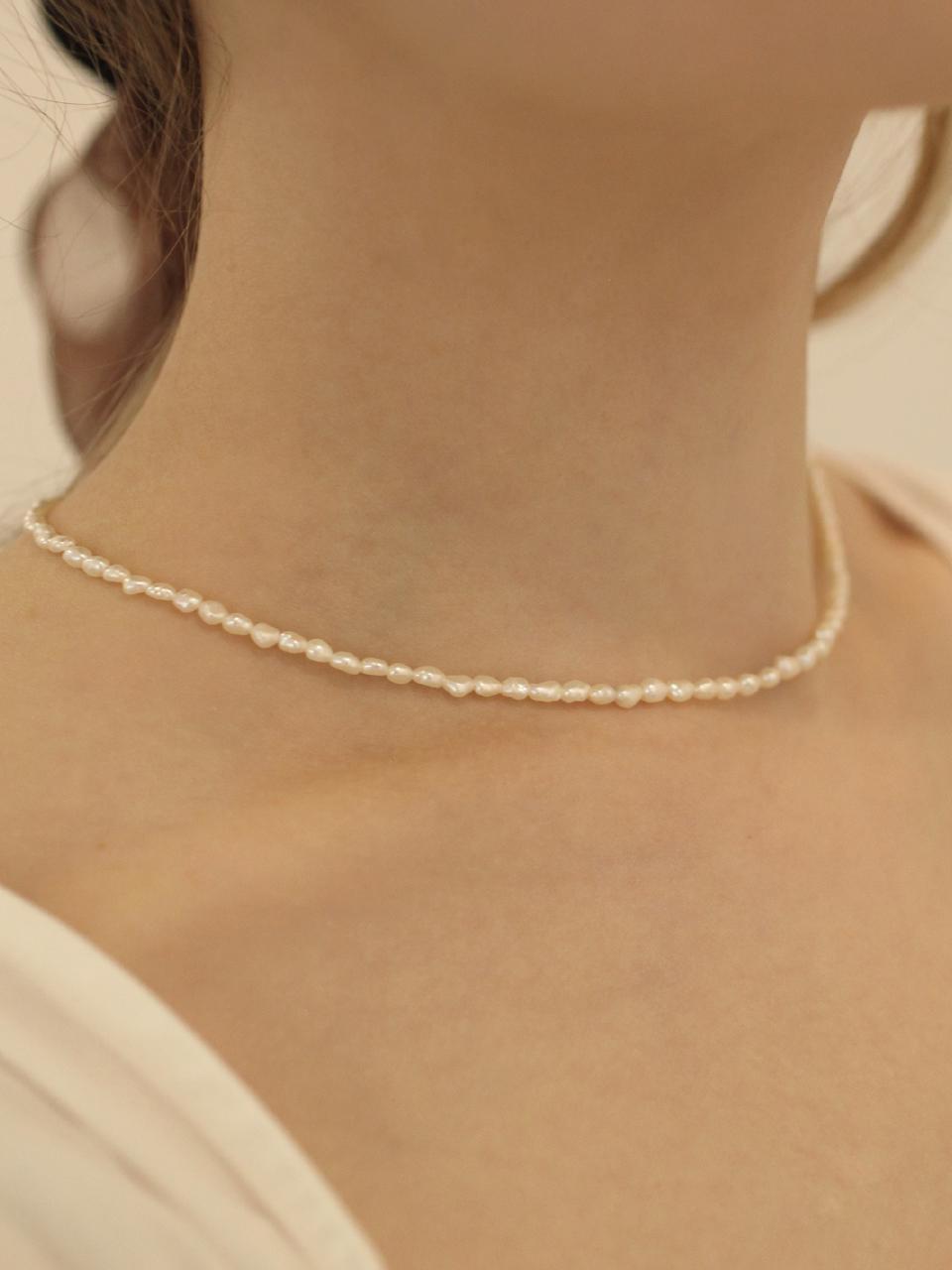 [에이핑크 남주 착용] LV039 Classic freshwater pearl necklace.
