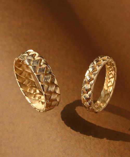 Gold Weaver