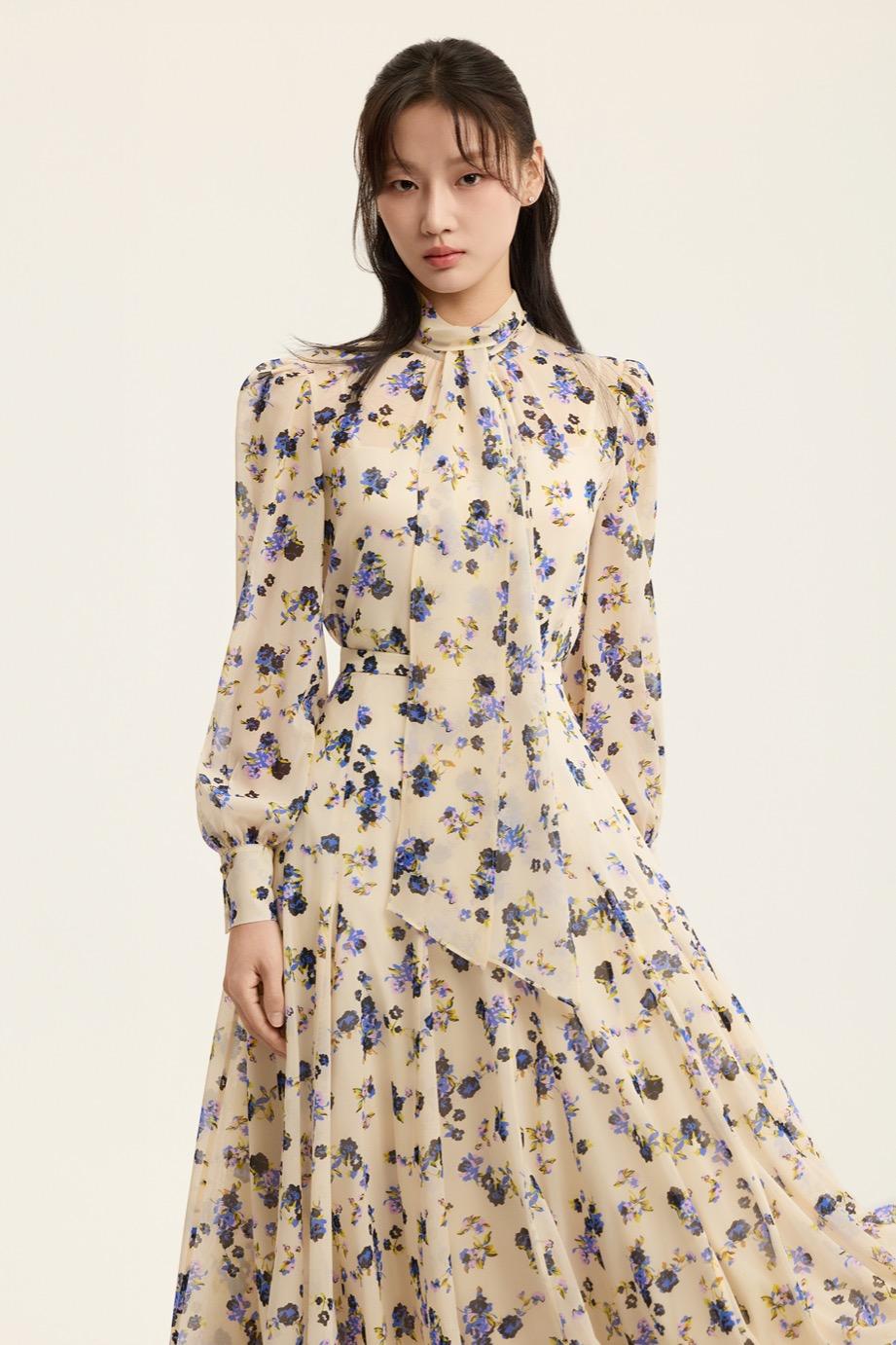 SILK FLOWER SCALF BLOUSE