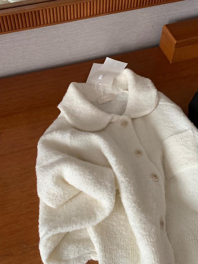 Marshmallow cardigan