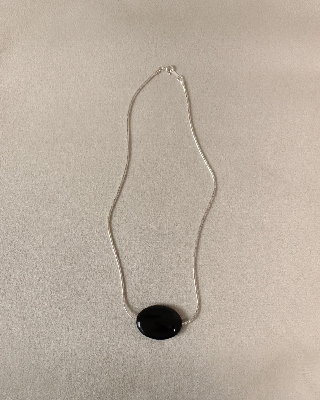OVAL STONE NECKLACE 002
