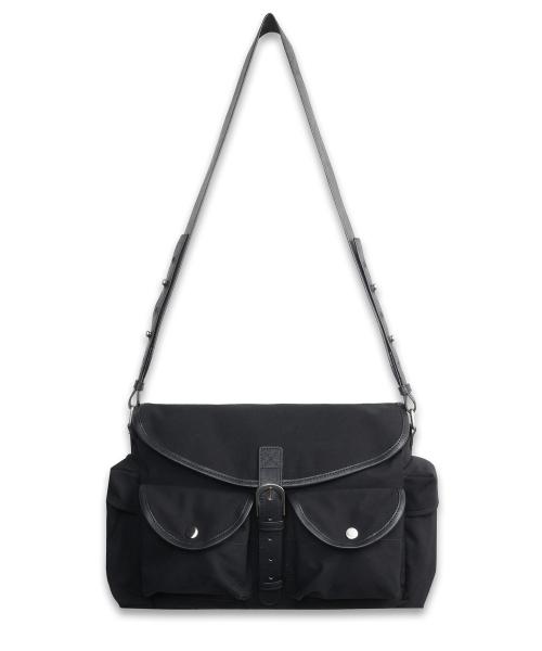 레더 트림 카메라백