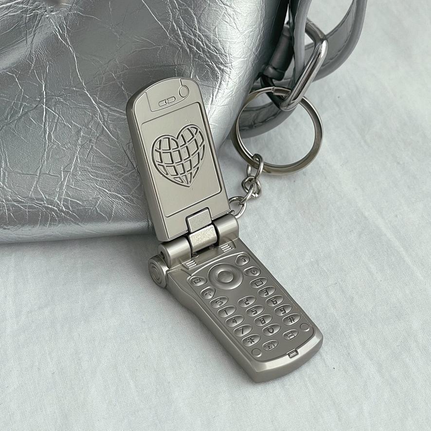 [선물포장] y2k 실버 폴더폰 키링