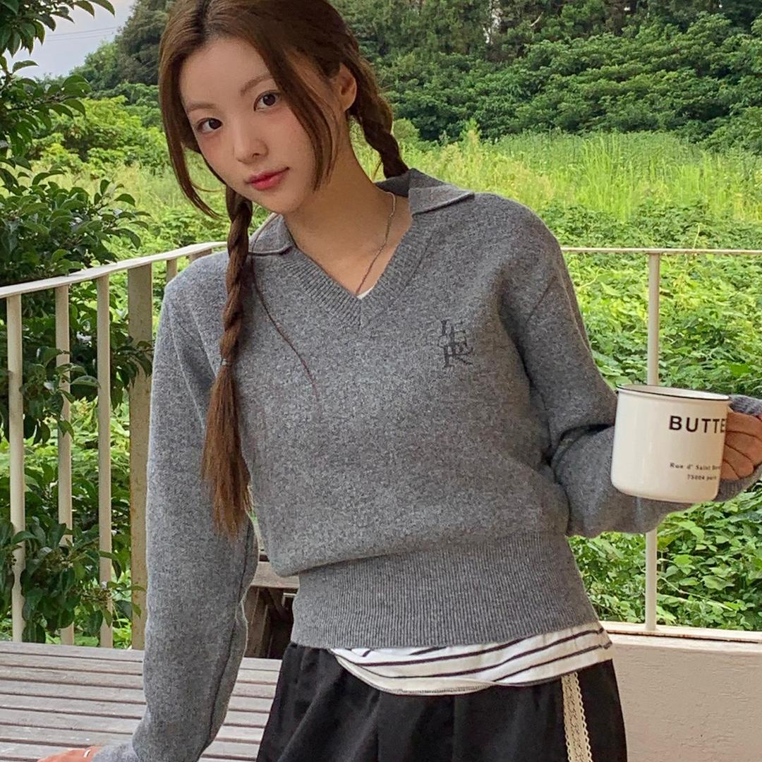 [경은 착용 / FW ver.] JACQUARD COLLAR V-NECK SWEATER _[3COLOR]