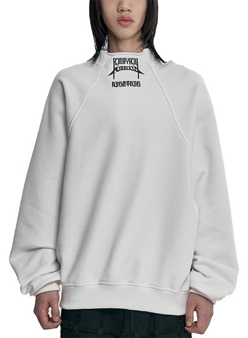 Raglan High Neck Arch Logo Sweatshirt [WHITE]