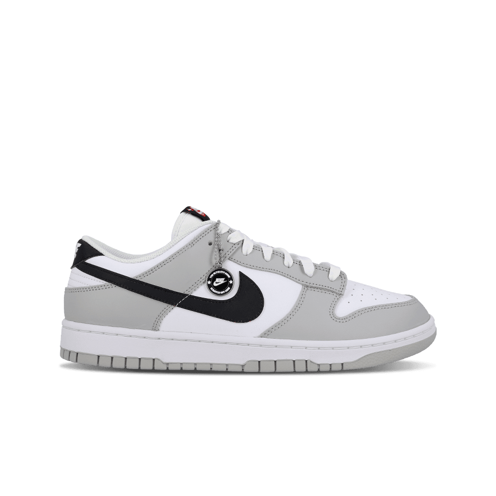 나이키 덩크 로우 SE 잭팟 그레이 포그