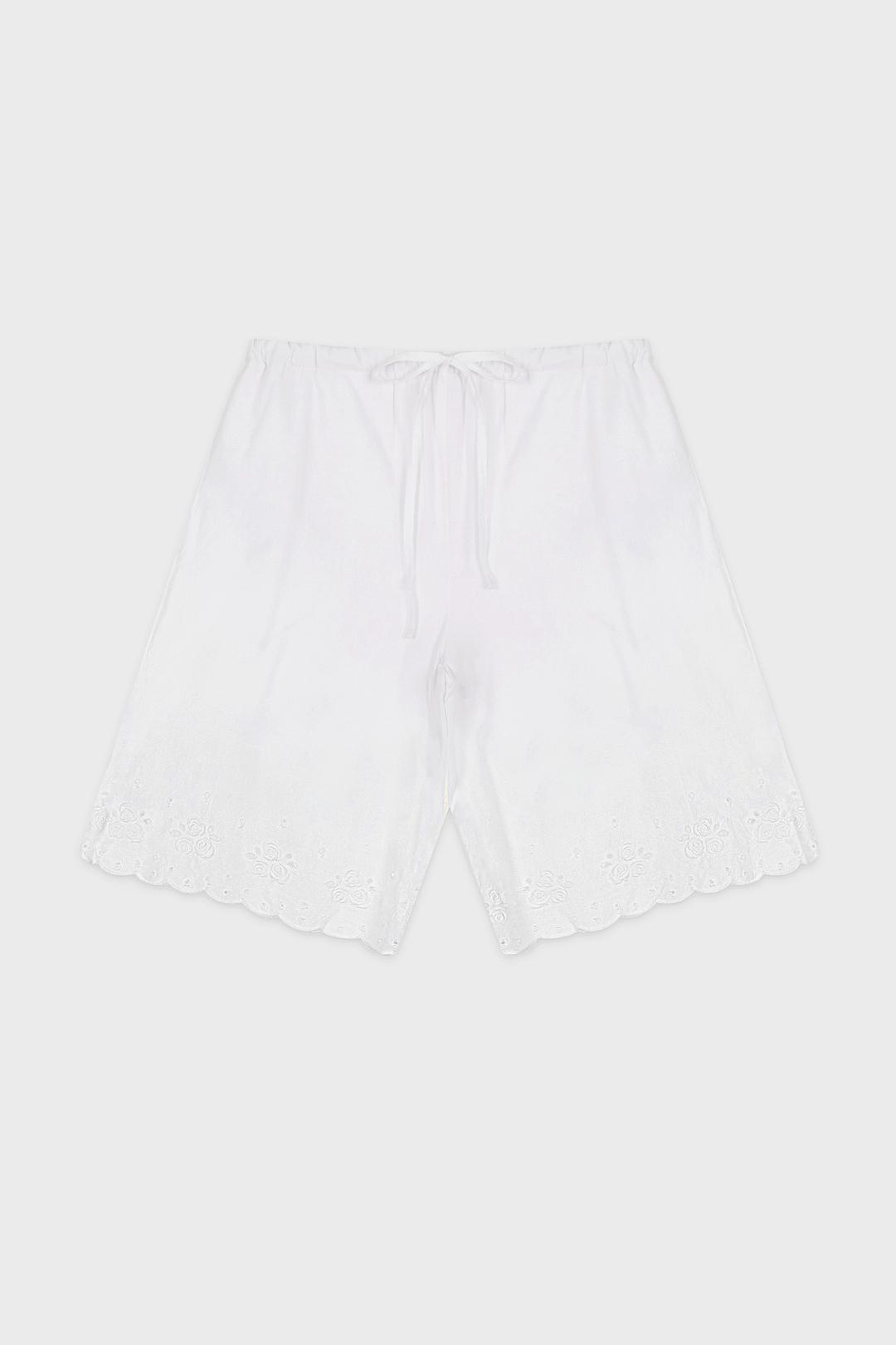 Rose Scallop Half Pants (White)