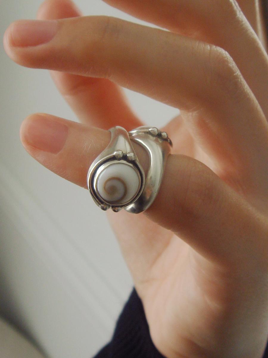 Shell spiral ring