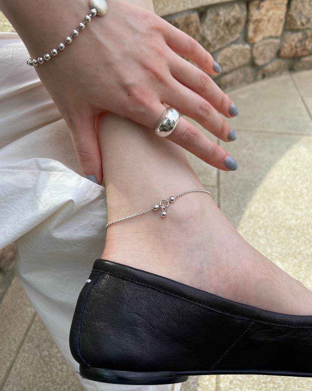 clover ankle bracelet