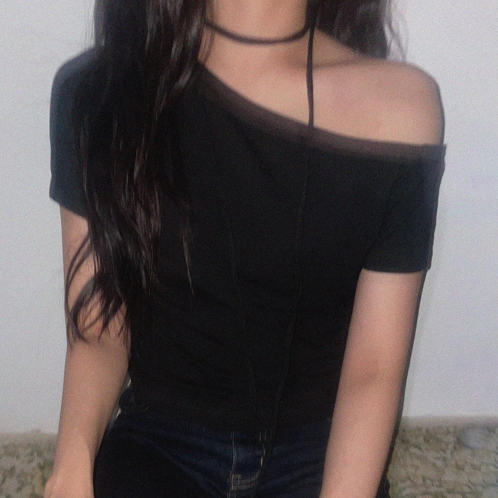[24Pre-Summer][4/30 순차배송] One Off-shoulder Top Black(넥끈포함)