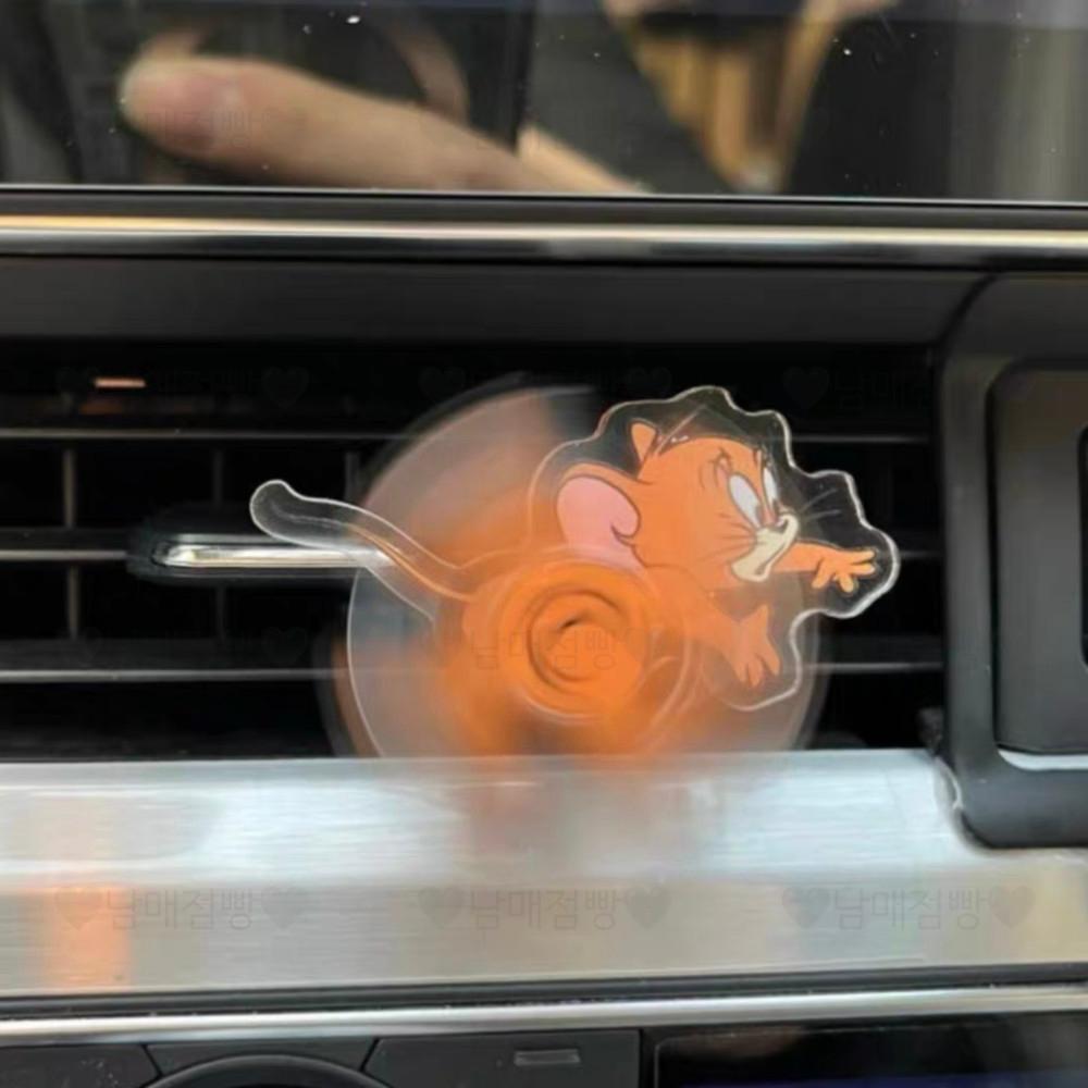 달리는 톰과 제리 차량용 자동차 송풍구 인테리어 장식