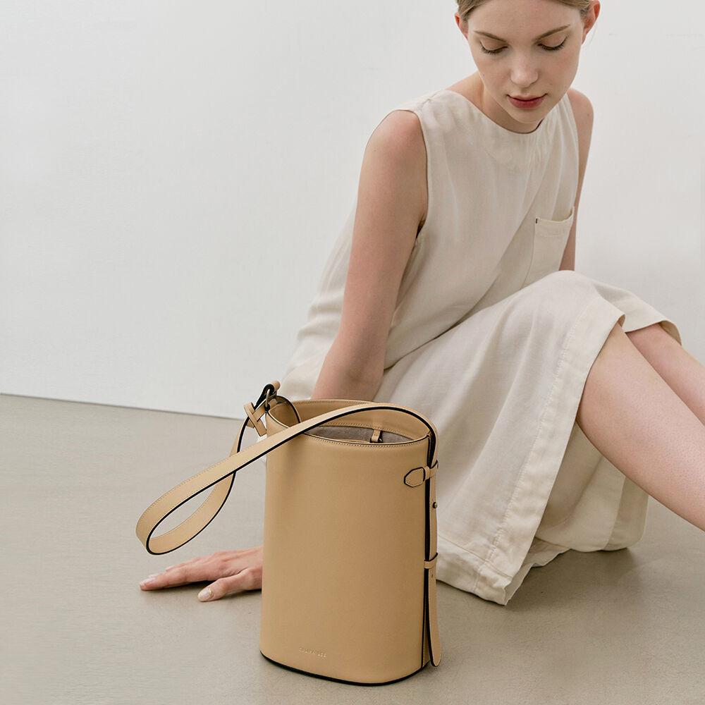 Maceta bucket bag - sand