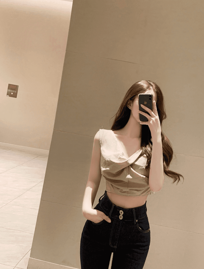 세인트 꼬임 나시 블라우스
