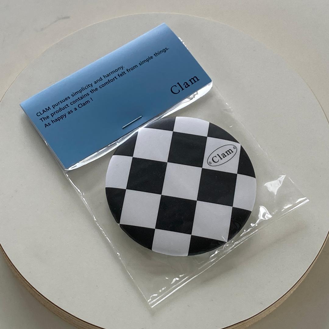 [Sold out] Clam hand mirror _ Checkerboard