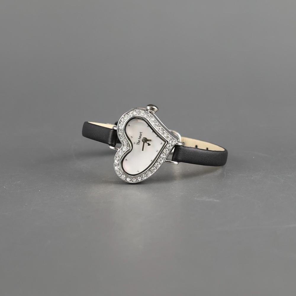 THE HEART Heart leather watch (black)