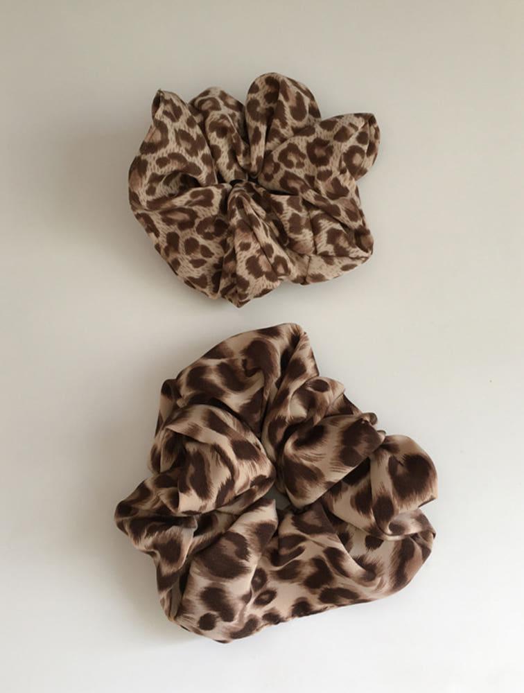 (모앳/머리끈) brown leopard scrunchy 브라운 호피 레오파드 스크런치 헤어 밴드 곱창끈