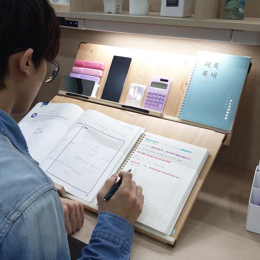 이앤위즈 2단독서대 에이블60 항균 슬라이드레일 원목 책받침대 기본모드