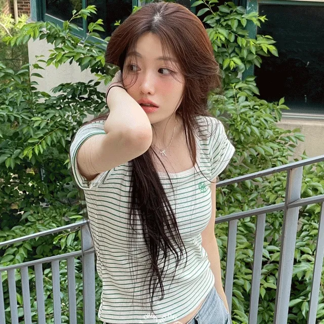(팔뚝커버반쪽핏!)마론 자수 스트라이프 골지 스퀘어넥 반팔 티셔츠 3color