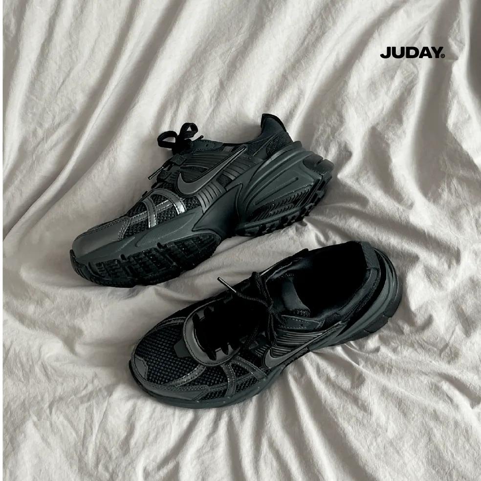 나이키 V2K 런 블랙 앤트러사이트 FD0736-001 [V2K 추천]