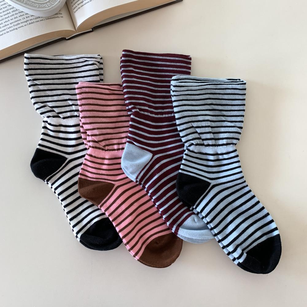 블루씨티 [주름포인트] 멜팅 스트라이프 줄무늬 중목 양말 4color