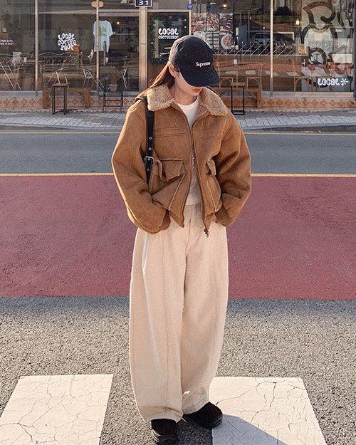 [UNISEX] 리플 스웨이드 시어링 덤블 무스탕 점퍼 (2color)