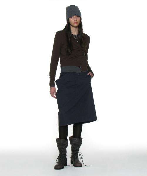 어시메트릭 드레이프 패널 미디 스커트_다크 네이비