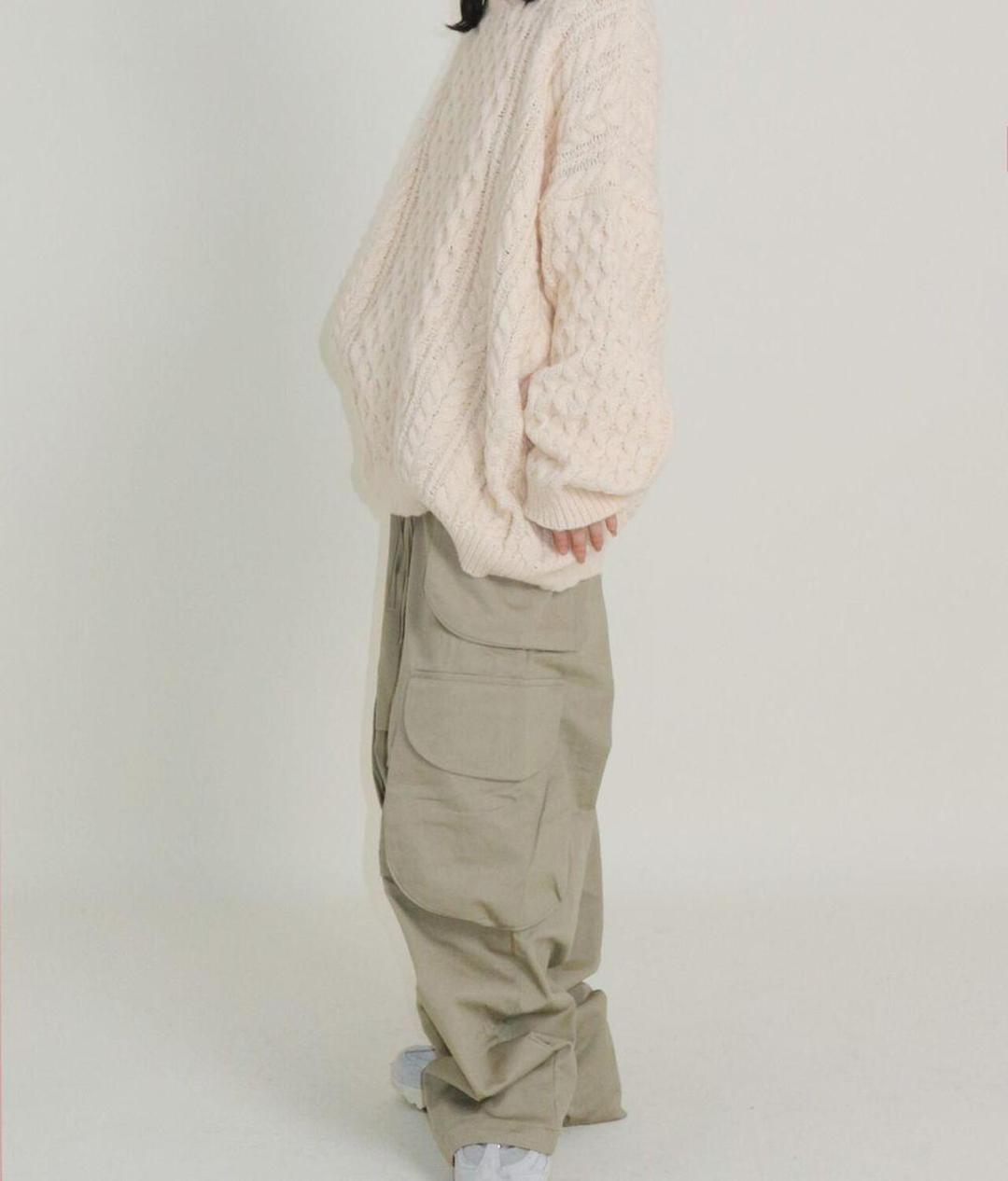 델라 도톰 오버핏 꽈배기 울니트