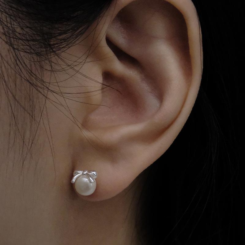 PETIT RIBBON PEARL EARRINGS