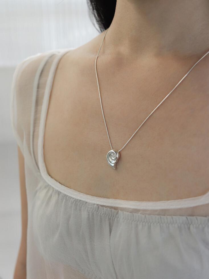 Shell necklace 02